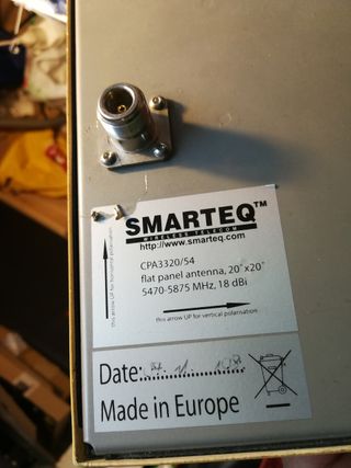 Antena planar Smarteq 18dBi Banda 5470 - 5725 MHz