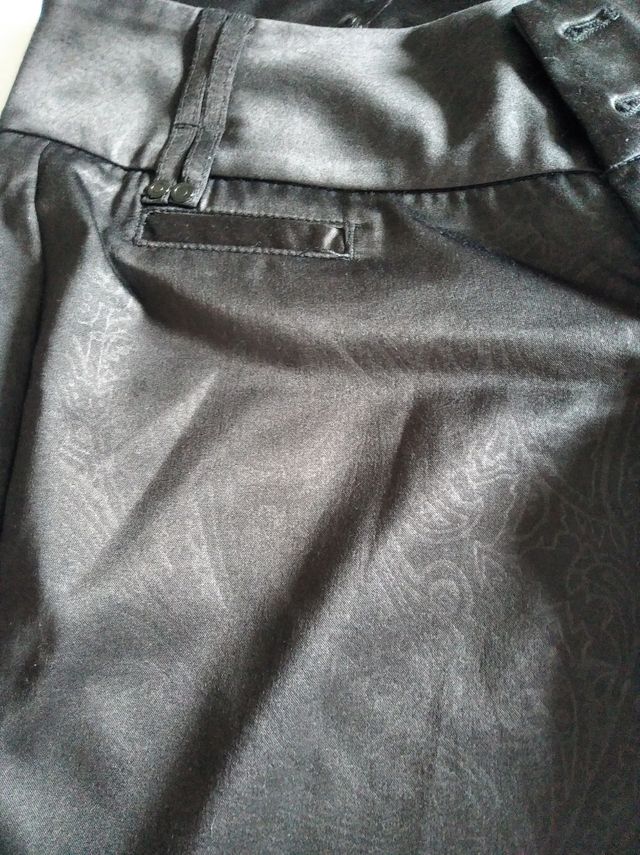 pantalón de raso como nuevo