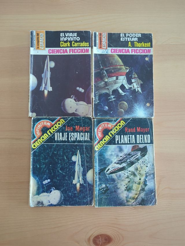 Pack de 4 libritos ciencia ficción espacial