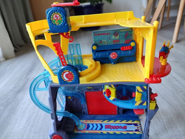 Superthings Heroes Headquarters