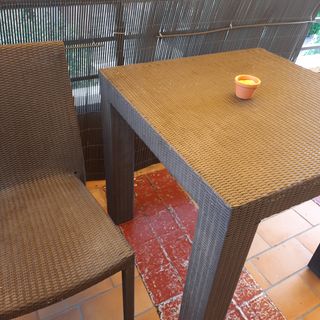 mesa + 2 sillas terraza