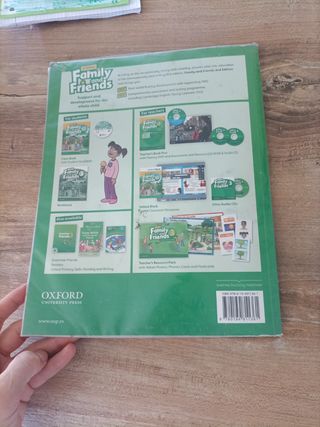 Family and Friends 3 class book. Oxford