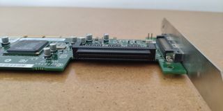 Tarjeta controladora SCSI IBM 39R8750