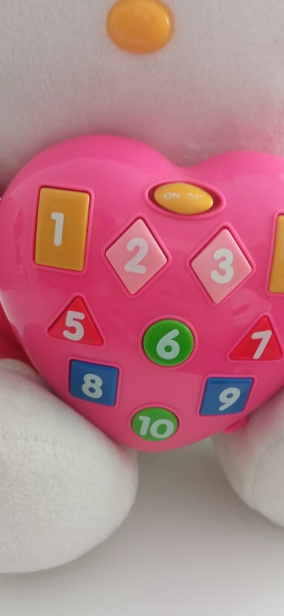 peluche interactivo hello kitty