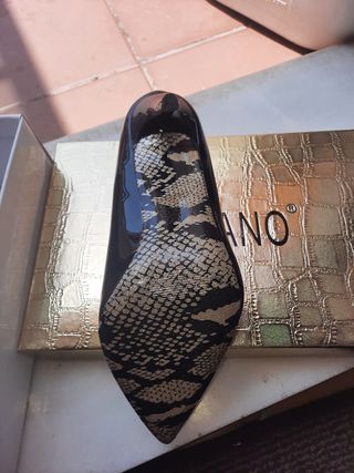 Zapatos Salón Negros Brillo