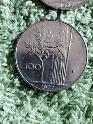 100 lire Italia 4 monete