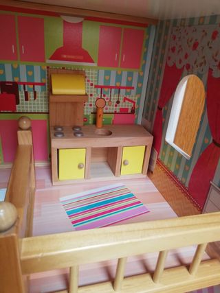 Preciosa casa de muñecas grande