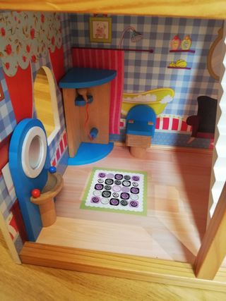 Preciosa casa de muñecas grande