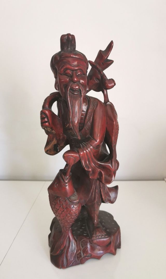 Anciano Pescador . Madera Tallada. Siglo XX.