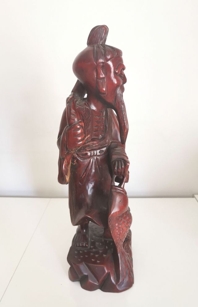 Anciano Pescador . Madera Tallada. Siglo XX.