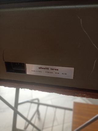 Maquina de escribir Olivetti itrea