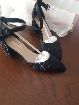 Zapatos Pedrería Negros