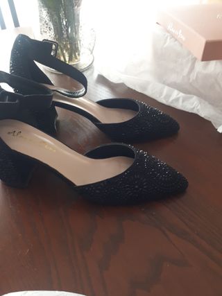 Zapatos Pedrería Negros