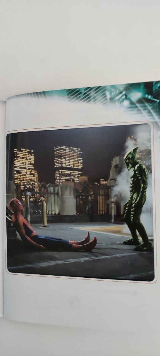 2 album de espiderman y del rey leon