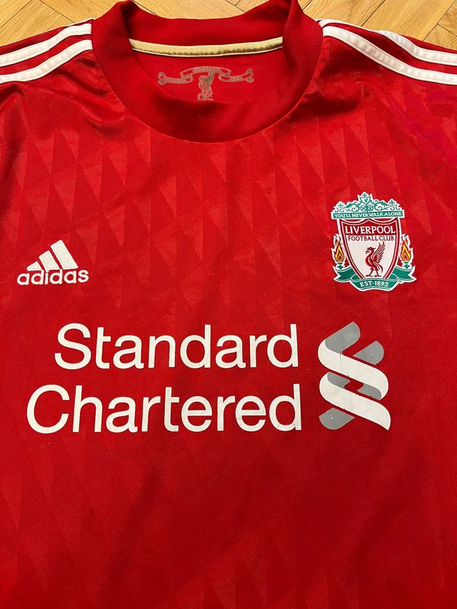 ANTIGUA CAMISETA LIVERPOOL 2010/2011