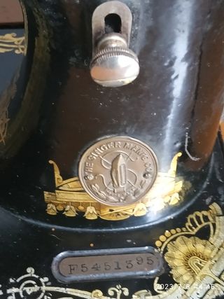 Maquina de coser antigua Singer