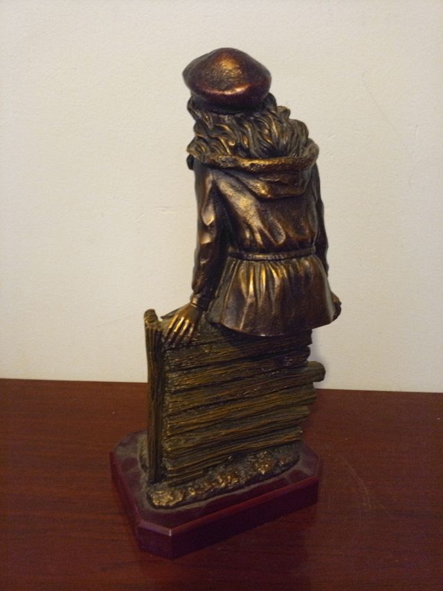 escultura firmado E.Fernadez