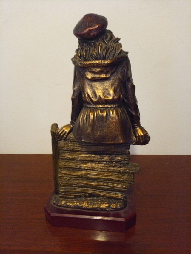 escultura firmado E.Fernadez