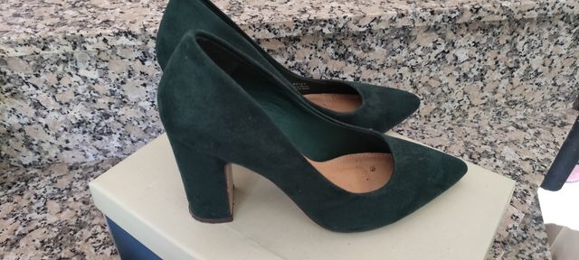 zapatos verdes oscuro