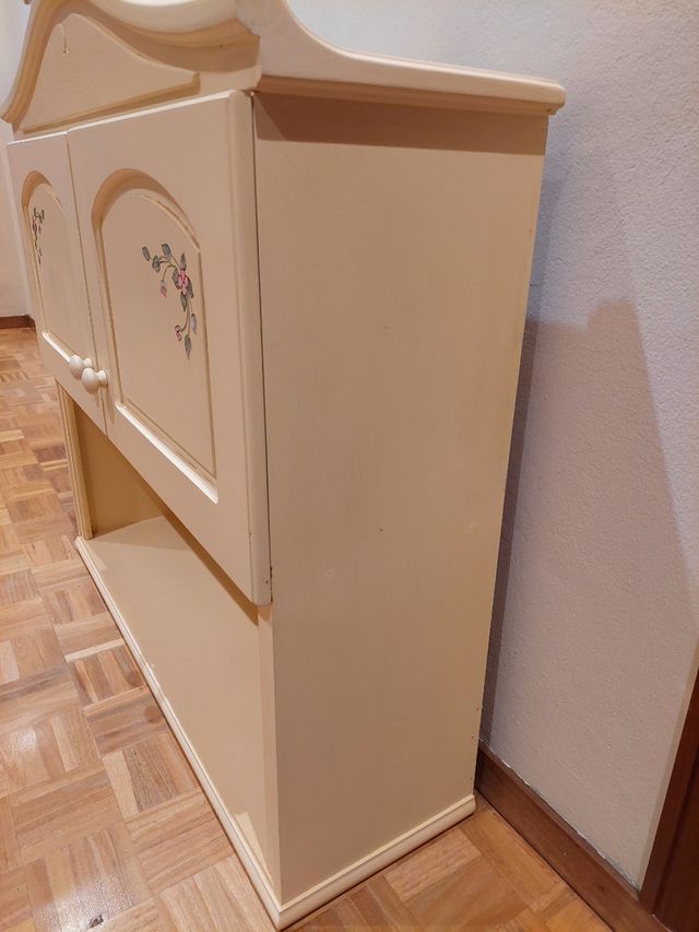 Estantería de madera