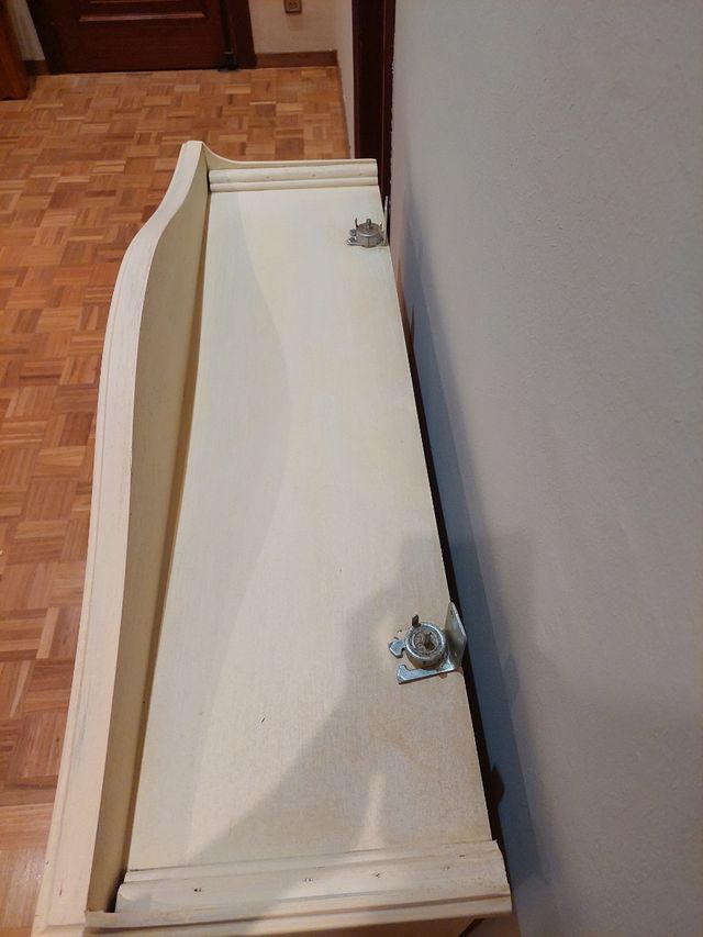 Estantería de madera