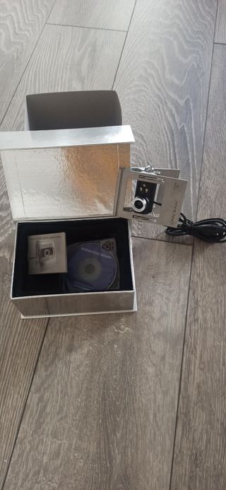 Executive clip webcamera
