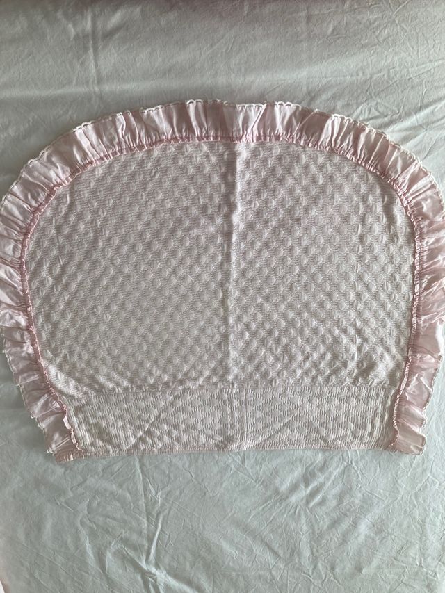 Colcha antigua de cuna