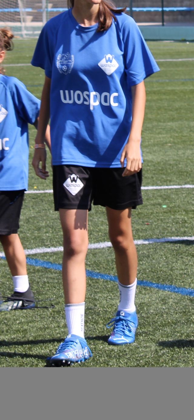 botas de fútbol future puma azules 