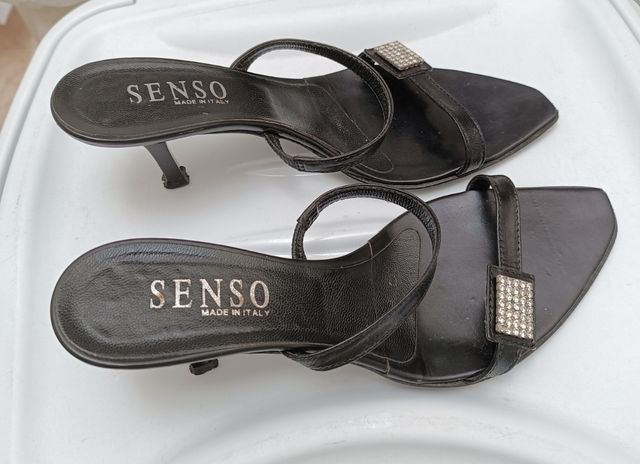 Sandali eleganti con strass