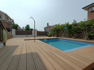 Tarima exterior de composite