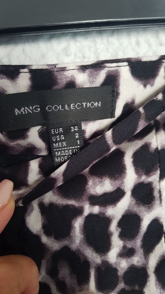 Pantalón short animal print Mango