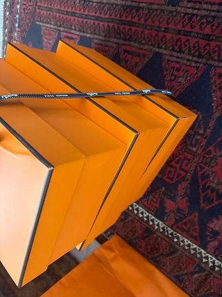 Cajas y bolsa Hermes