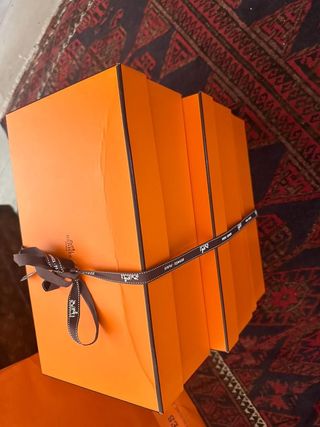 Cajas y bolsa Hermes