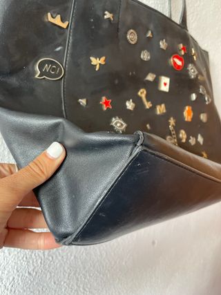 Bolso con tachuelas Stradivarius