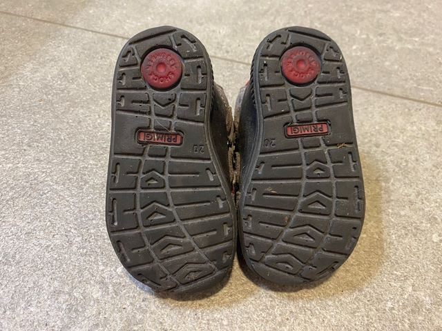 Bota marca Primigi talla 20