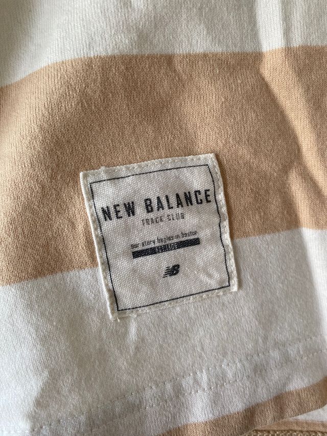 Camiseta de mujer NEW BALANCE talla M