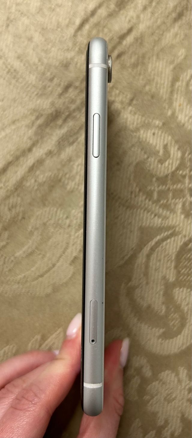 Apple iPhone XR 128gb.