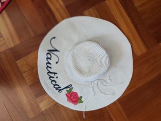 cappello donna bianco con ricami