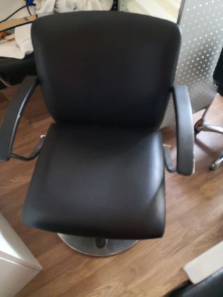 sillón para peluquería negro