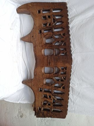 Yugo tallado espectacular