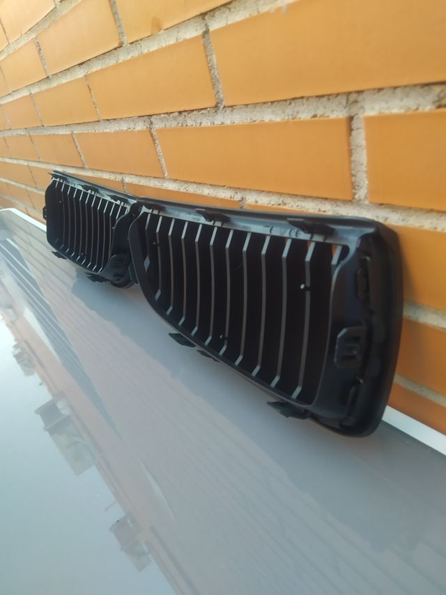 BMW E90 Rejillas/riñones Negros PERFECTO ESTADO.