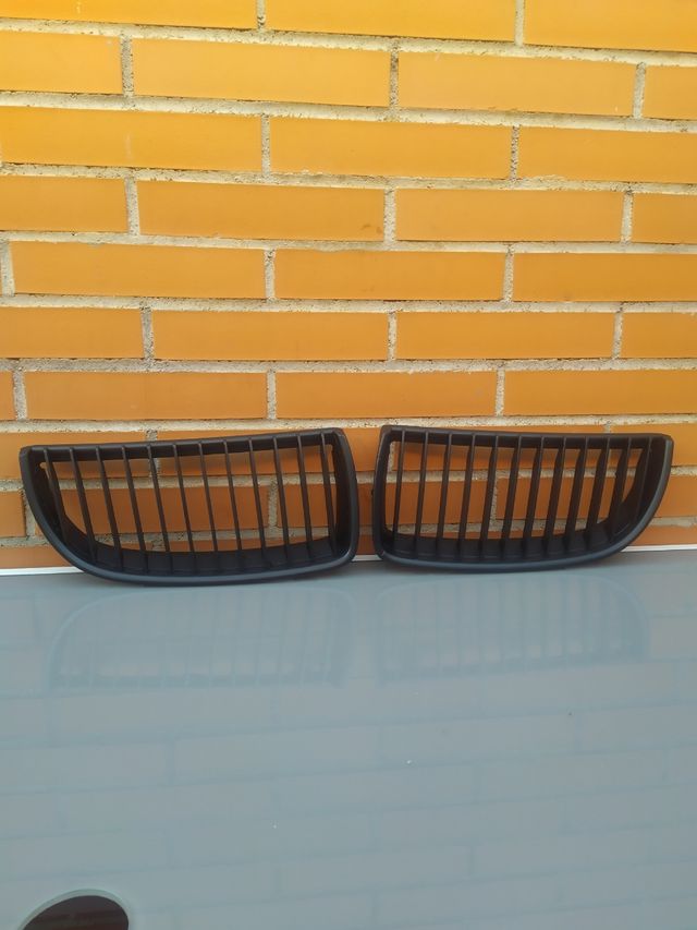 BMW E90 Rejillas/riñones Negros PERFECTO ESTADO.
