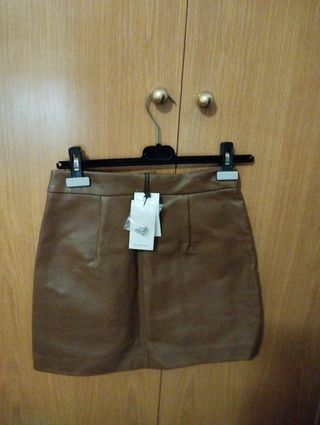 Falda marrón