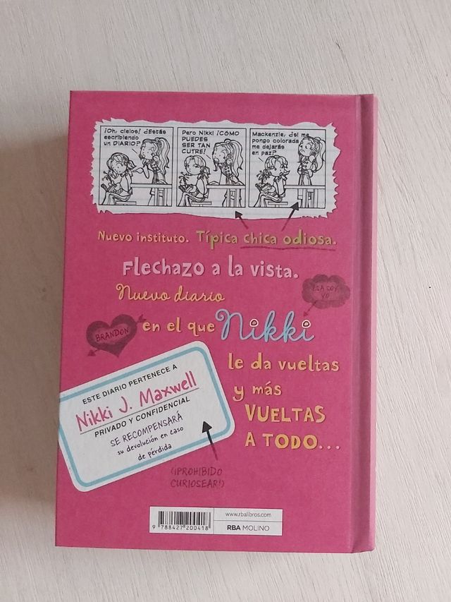Libro lectura Diario de Nikki