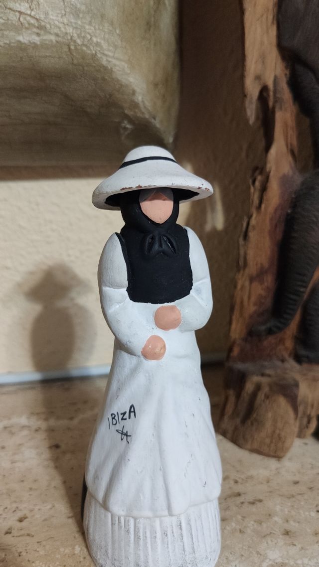OFERTA! ANTIGUA MUJER FIRMADA IBIZA