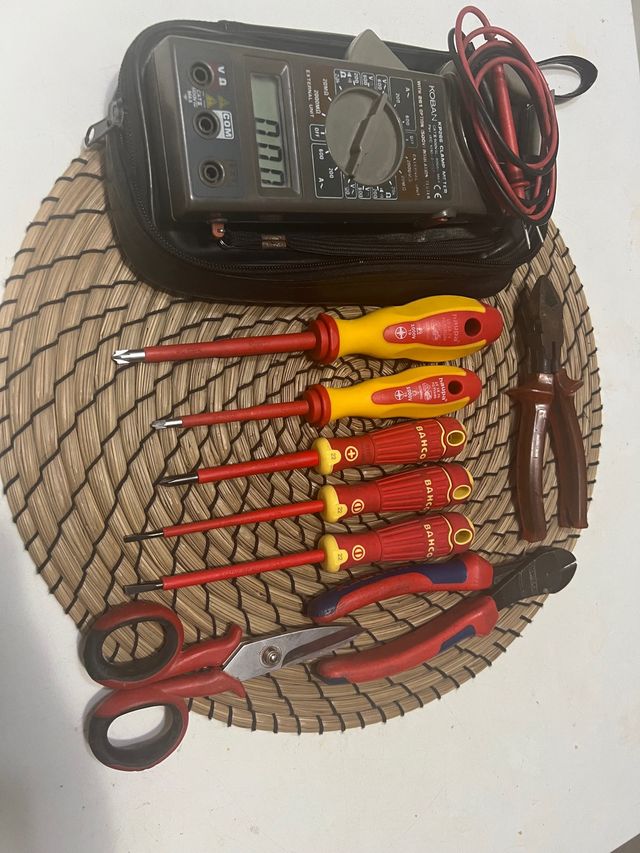 Lote de herramientas electricista
