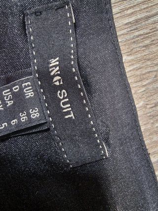 Falda negra con flecos talla 38 Mango