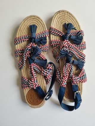 Sandalias Bimba y Lola planas 