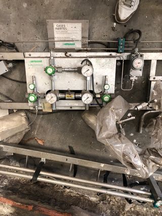 Instalación de gases para corte láser Praxair