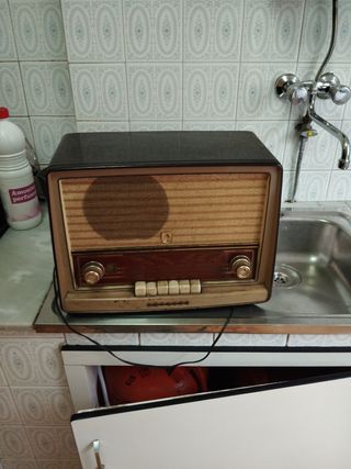 Radio Philips antigua , retro